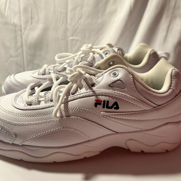 Fila Sneakers Size 10 - Picture 2 of 4